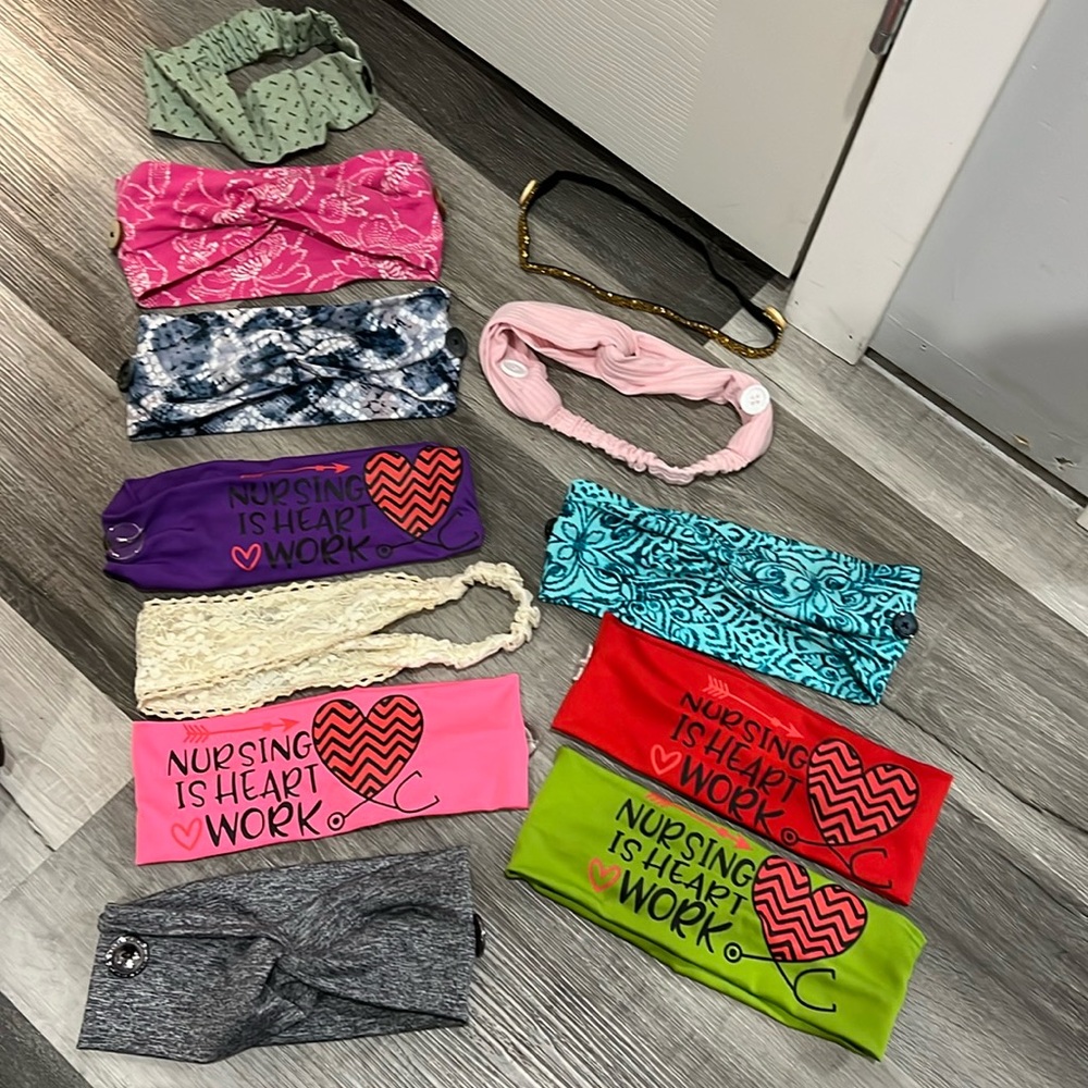 Lot of 12 nursing headbands with buttons (for masks)